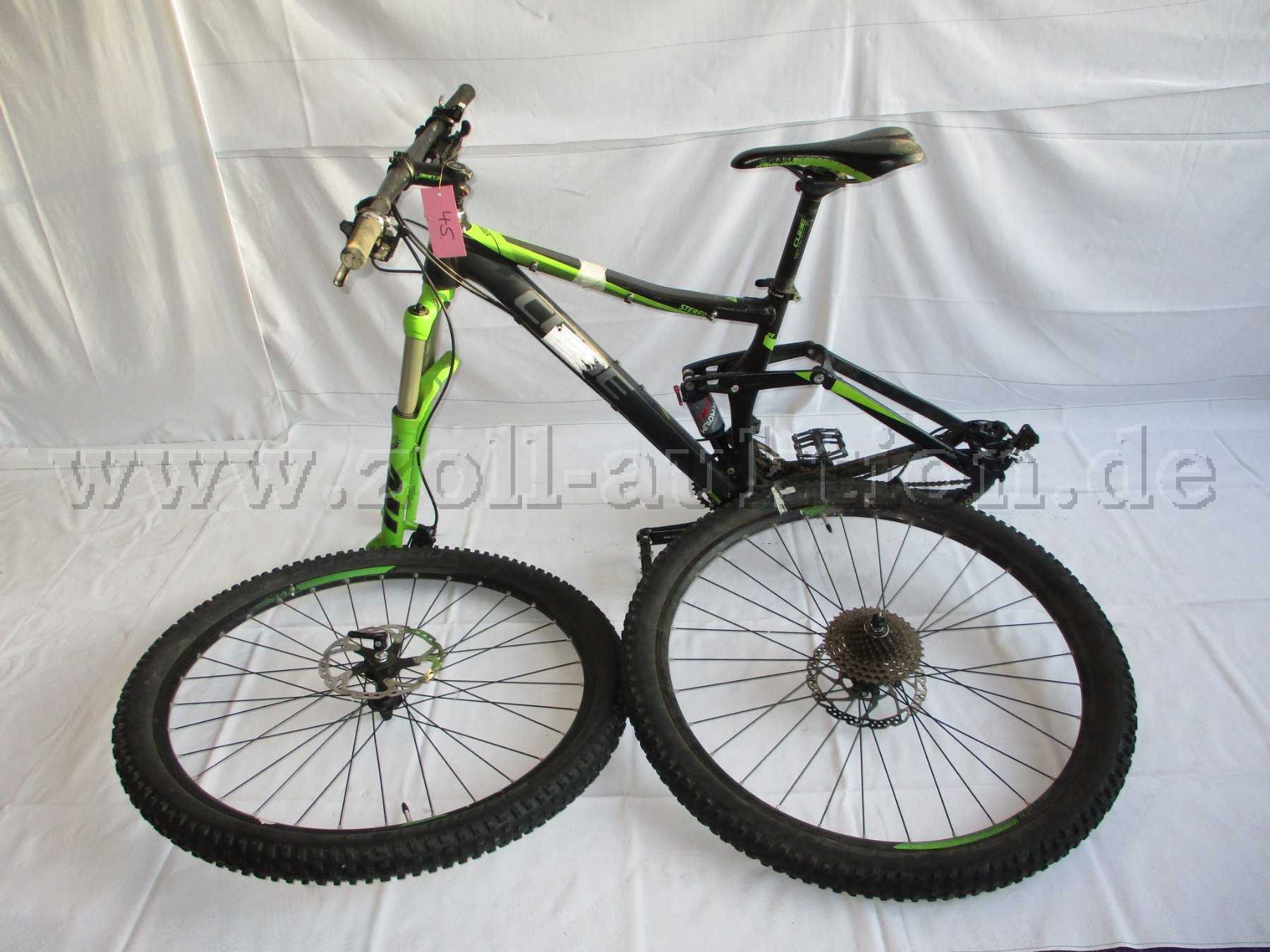 Vollansicht Mountainbike Cube Stereo 29 Zoll in Teilen
