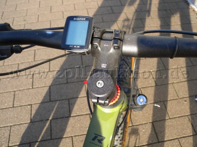 Ansicht Lenker mit Fahrradcomputer