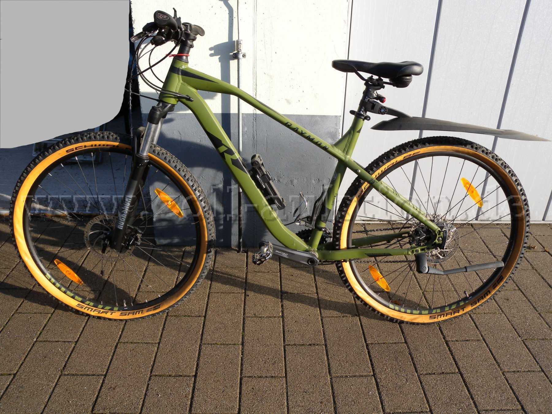 Gesamtansicht von links