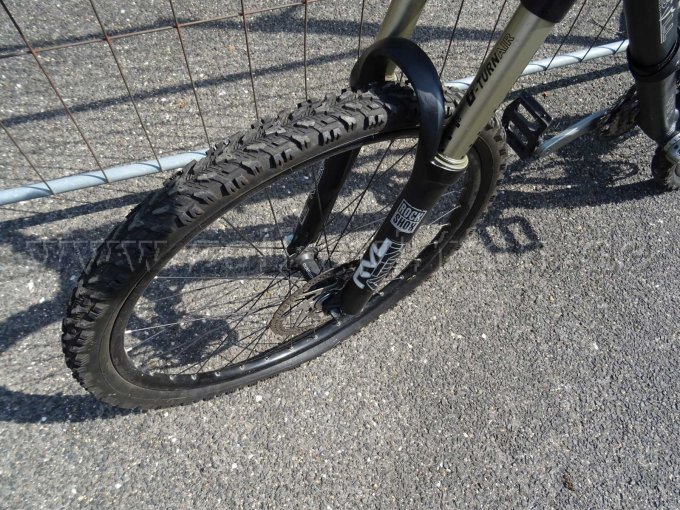 1 Mountainbike Red Bull "Factory", 26 Zoll schwarz – foto 4 – kavel bij Zoll-Auktion, Wuppertal