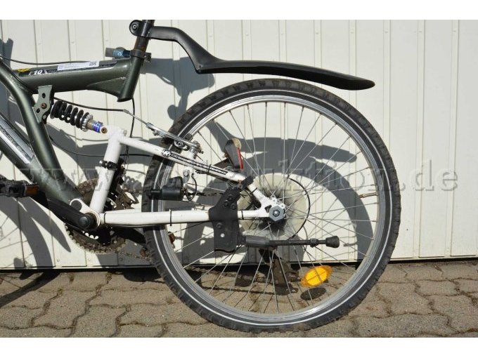 Vorderrad mit Schutzblech