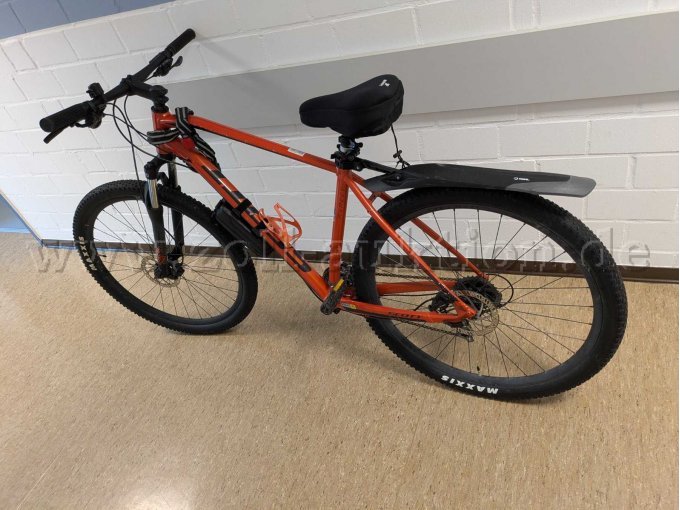 Vollansicht Mountainbike Vollansicht Mountainbike