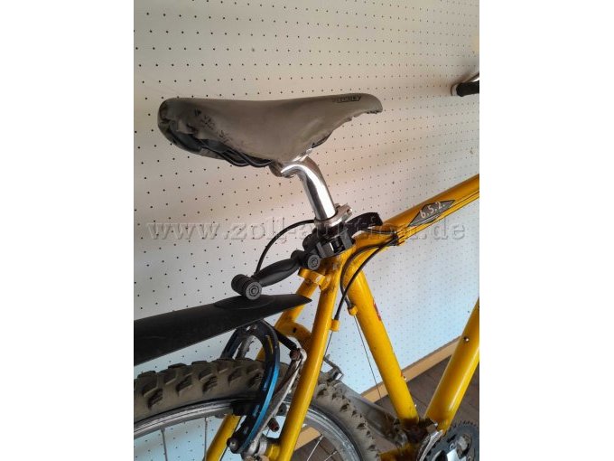 Sattel und Schutzblech