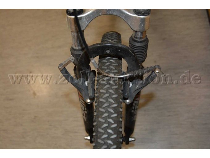 Bremsen und Reifen Vorne