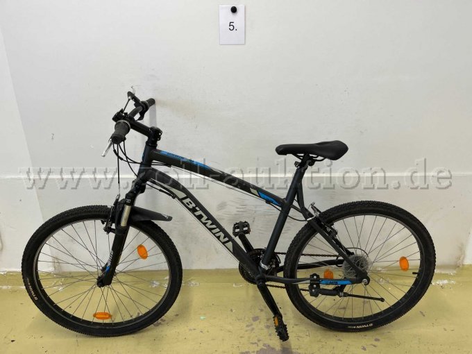 1 Mountainbike von BTWIN "Rockrider", 26 Zoll, RH 53 cm – kavel bij Zoll-Auktion, Hamburg