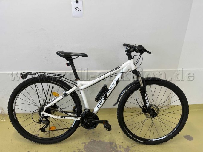 Mountainbike von Bergamont, rechts