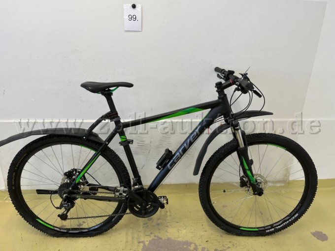 Mountainbike von Carver, rechts