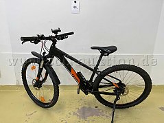 Mountainbike von Cube, links