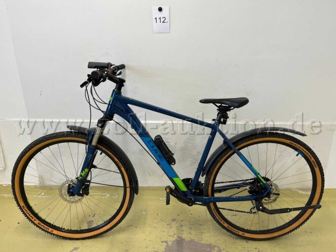 Mountainbike von Cube, links