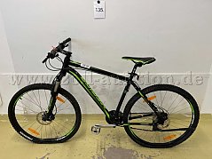 Mountainbike von Merida, links