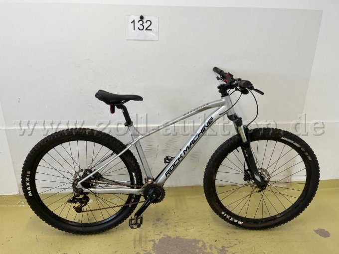 Mountainbike von Rockmachine, rechts