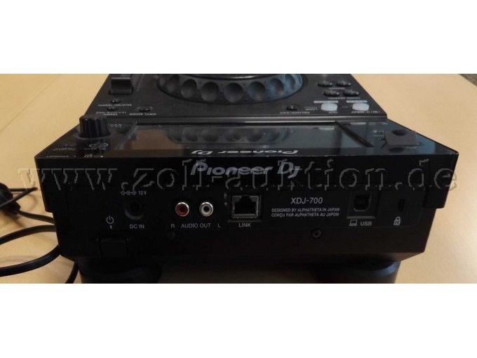 Pioneer DJ XDJ-700 Rückansicht