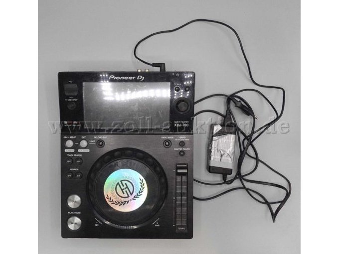 Pioneer DJ XDJ-700 Vorderansicht