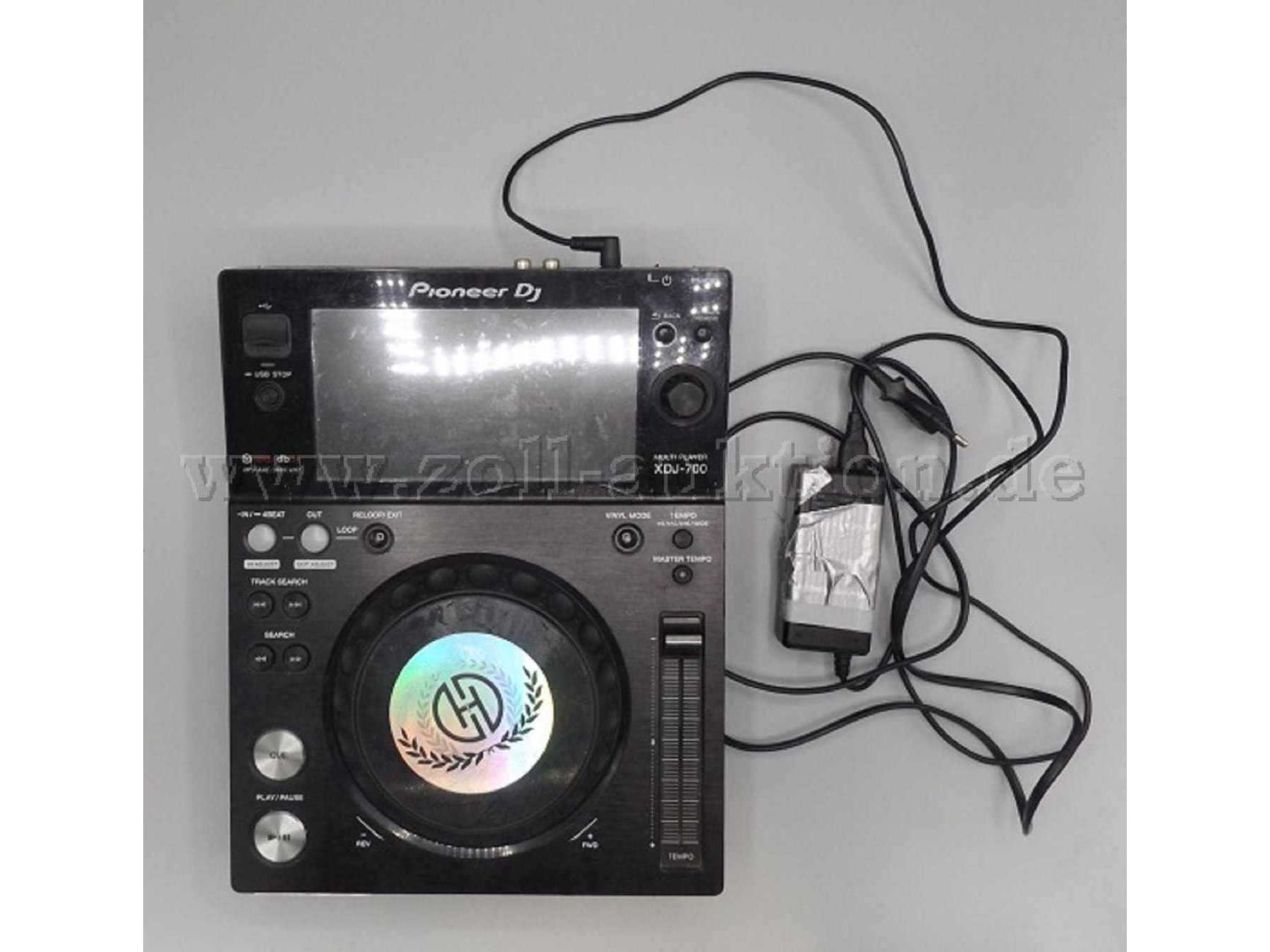 Pioneer DJ XDJ-700 Vorderansicht