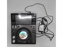 Pioneer DJ XDJ-700 Vorderansicht