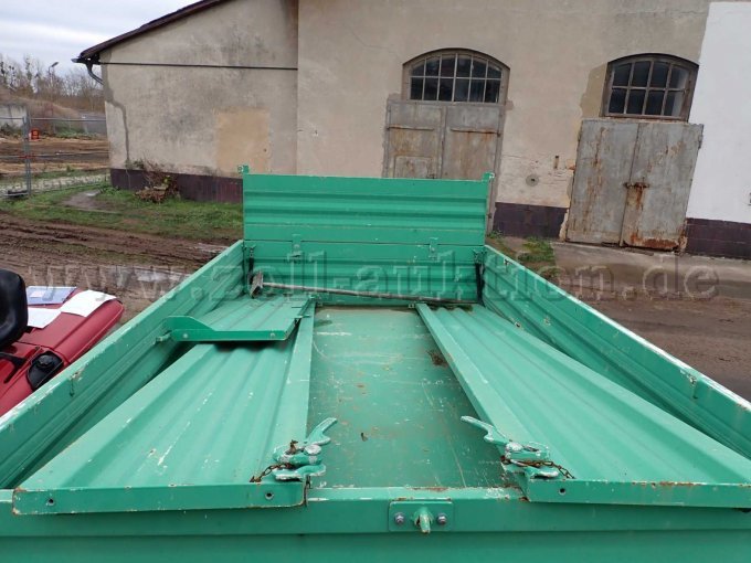 Ladefläche mit Erhöhungen