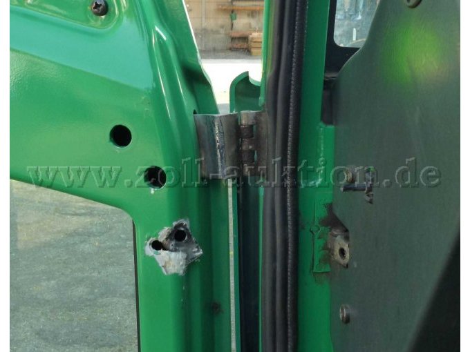 Fahrerseite Türfangband