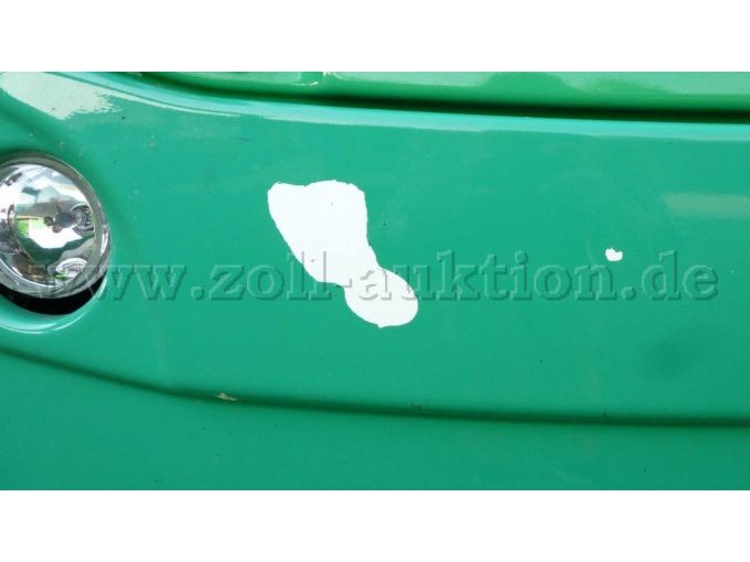 Vordere Ansicht Lackschäden