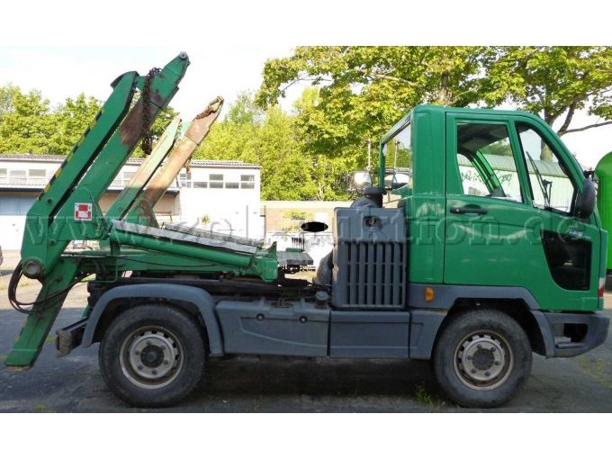 Multicar Fumo mit Absetzcontainer, Ansicht Beifahrerseite