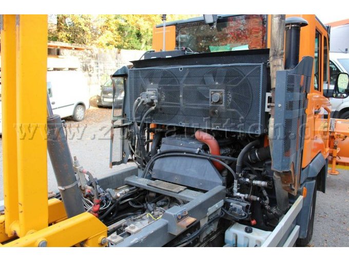 Fahrerkabine von hinten