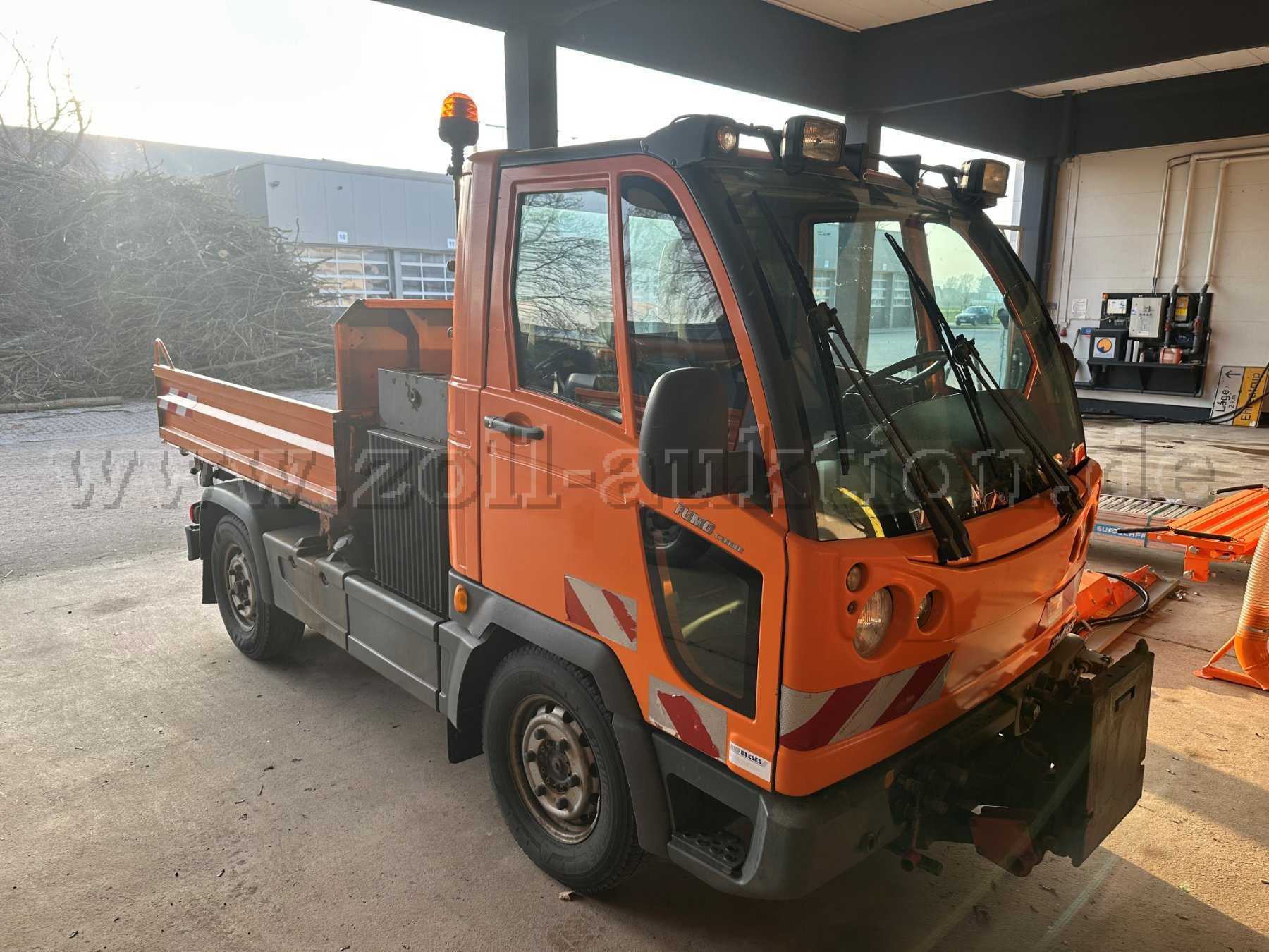 Fumo vorne von rechts