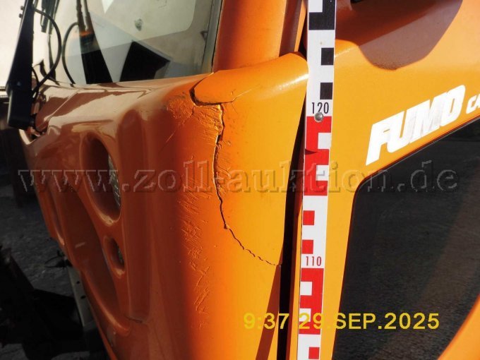 beschädigte GFK Fahrgastzelle