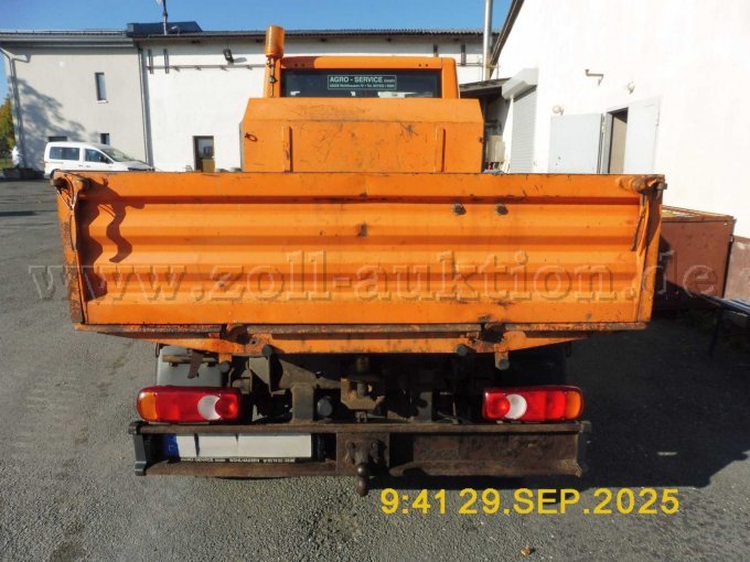 Ladeplattform von hinten