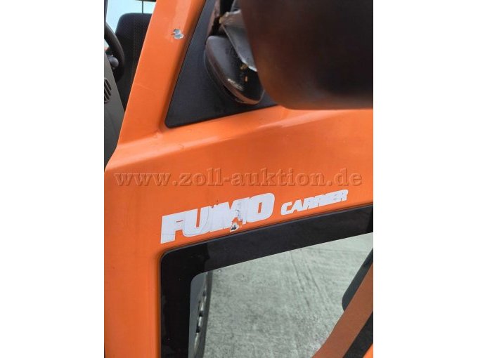 Fahrertür mit Lackschäden 2