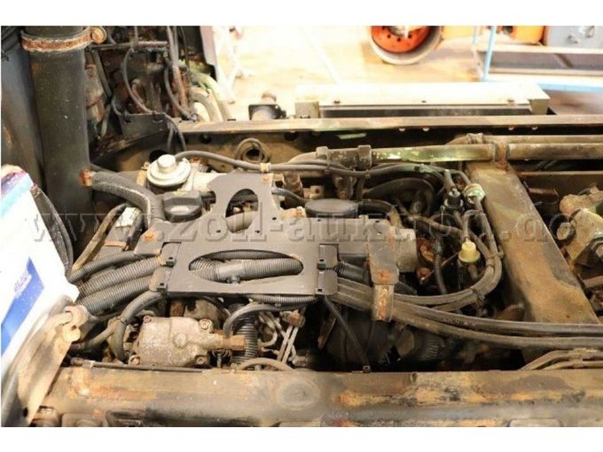 Übersichtsaufnahme Motorraum