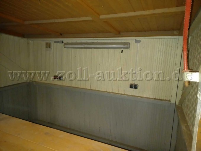 Innenansicht 1 mit Blick auf Elektroinstallation