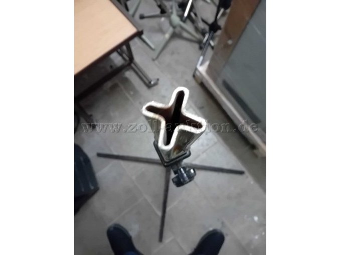 Aufnahme Stahl Boxenständer