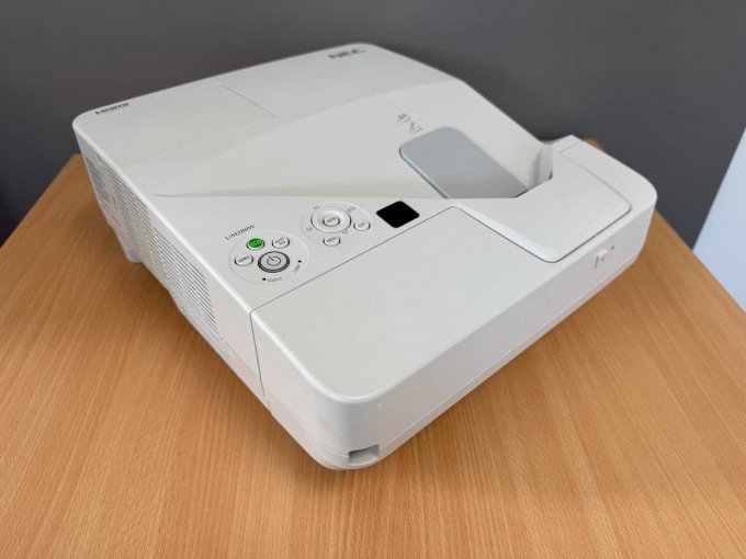 : Lenovo ThinkCentre M710q – Desktop-Mini PC
Ansicht von vorne