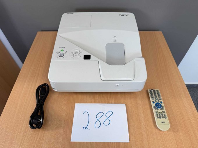: Lenovo ThinkCentre M710q – Desktop-Mini PC mit Stromkabel und Fernbedienung
