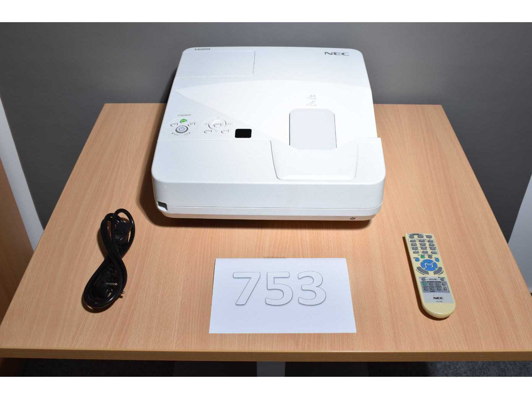 NEC UM280W Nahbereichsbeamer Kurzdistanzbeamer
Gesamtansicht