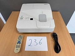 NEC UM280W Nahbereichsbeamer Kurzdistanzbeamer
