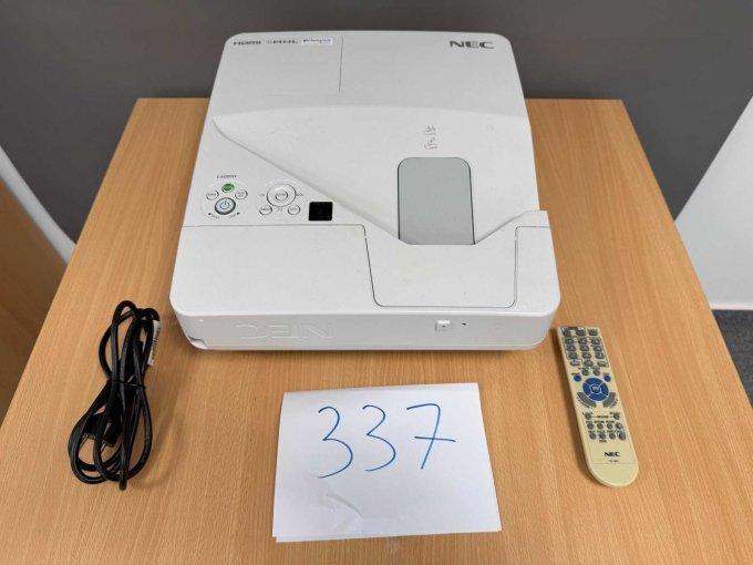NEC UM301W Nahbereichsbeamer Kurzdistanzbeamer
Gesamtansicht