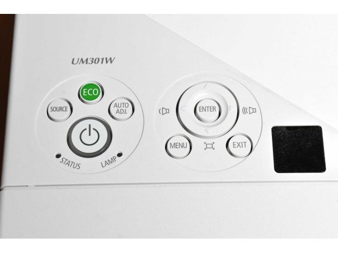 NEC UM301W Nahbereichsbeamer Kurzdistanzbeamer
Ansicht der Bedienelement