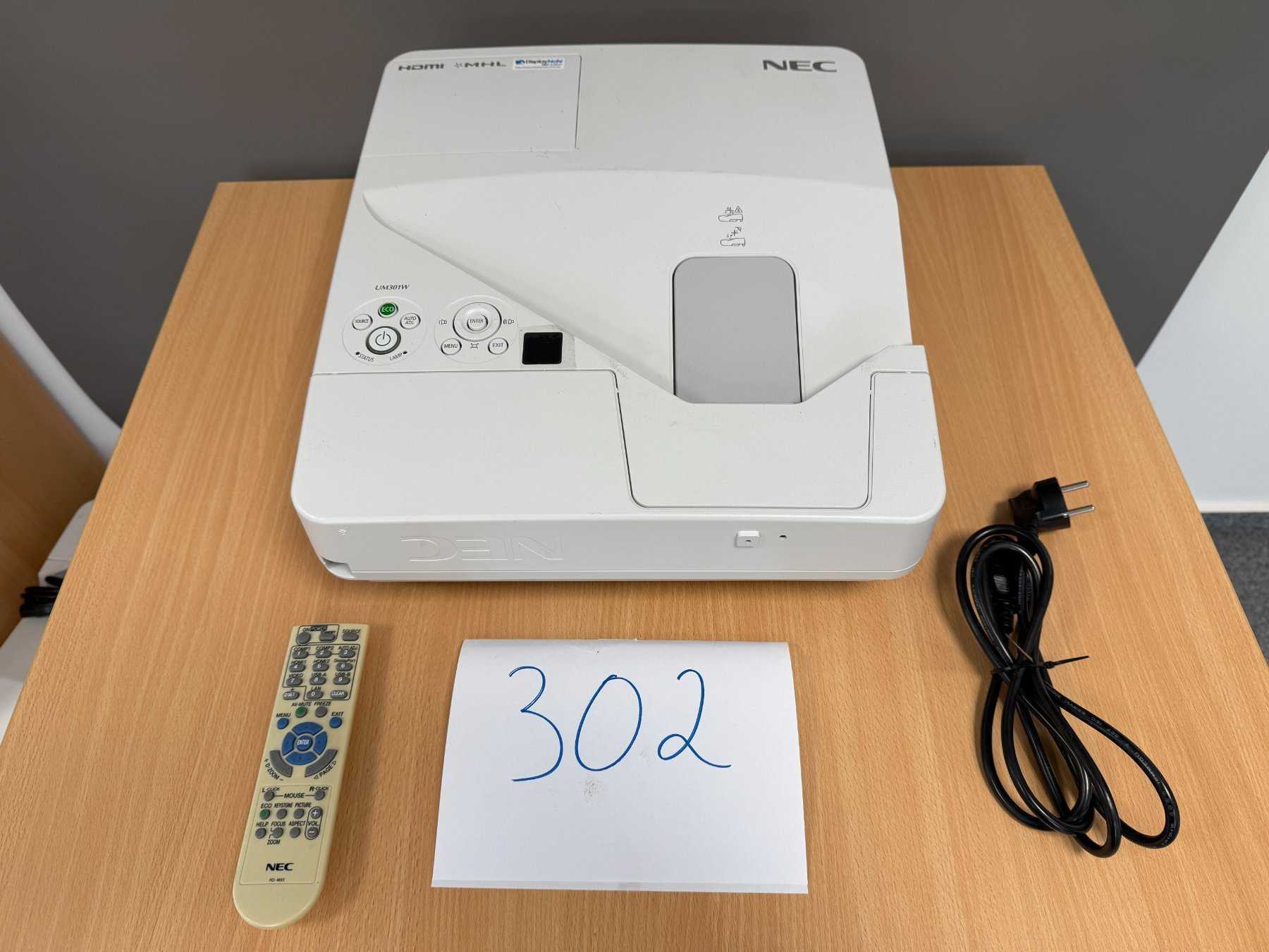 NEC UM301W Nahbereichsbeamer Kurzdistanzbeamer
Gesamtansicht