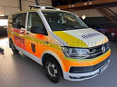 vorne schräg rechts