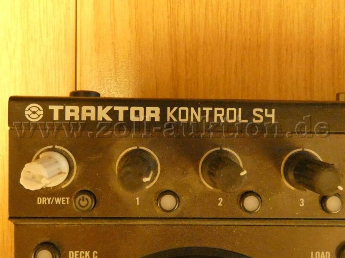 1 Native Instruments DJ Controller Traktor S4 Kontrol – foto 4 – kavel bij Zoll-Auktion, Berlin