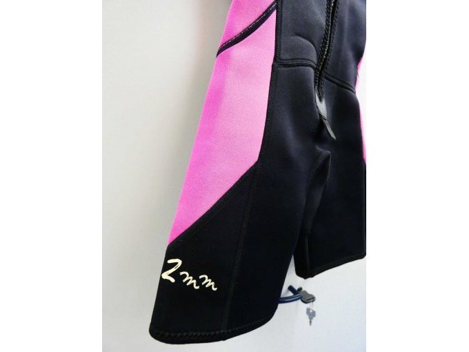 Neoprenanzug Scubatec_ verfärbte Seiten_ Aufdruck 2 mm