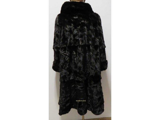 Rückansicht dunkelbrauner Nerzmantel "Blackglama"