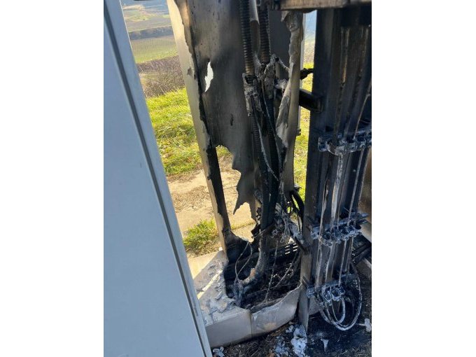 Abgebrannte Kabelzuführung