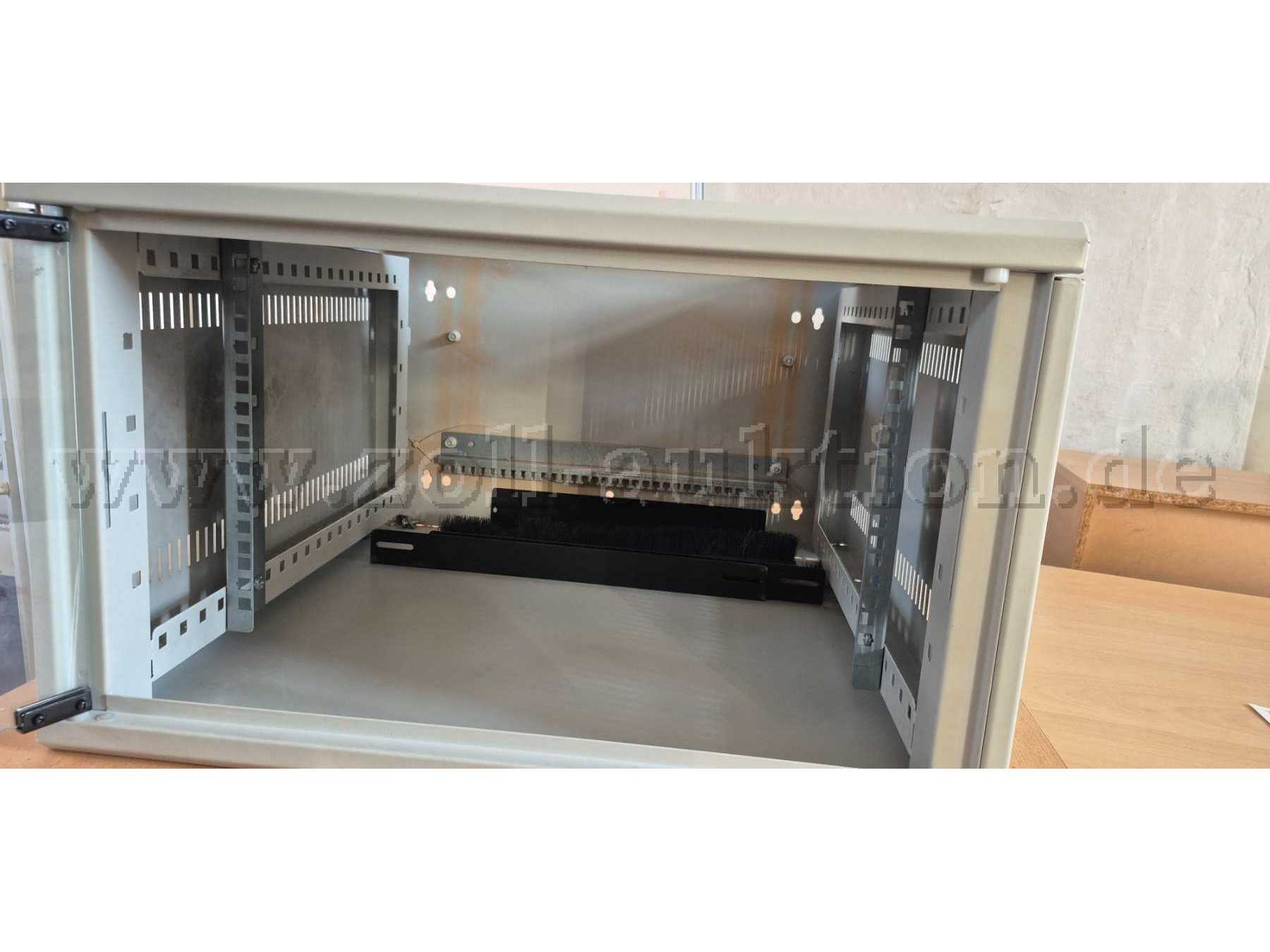 Frontansicht geöffnnet