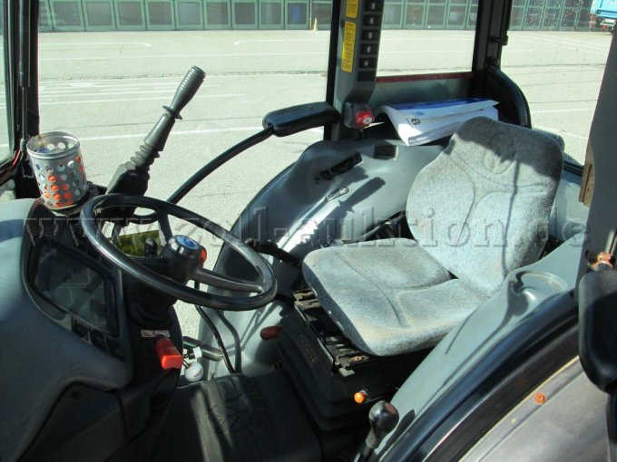 New Holland- Fahrerkabine innen