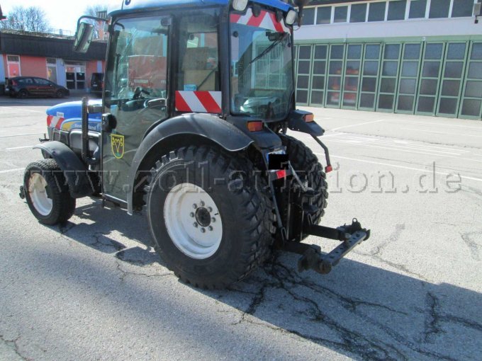 New Holland- hinten rechts