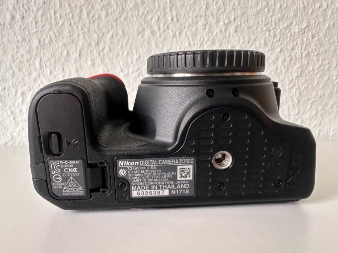 NIKON D3500 - Detailansicht Unten