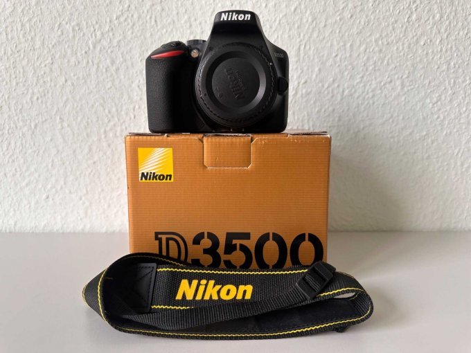 NIKON D3500 - Gesamtansicht Lieferumfang NIKON D3500 - Gesamtansicht Lieferumfang