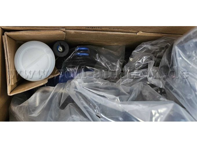 Inhalt Originalverpackung: Sprühdose und Srühflasche