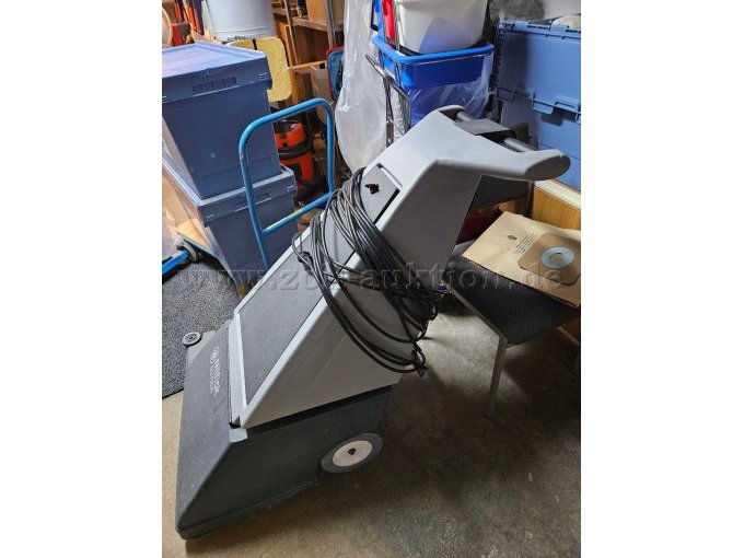 Gewerbesauger von der anderen Seite